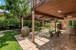 17617 NW 61st Ct N, Hialeah, FL 33015 - Photo 27