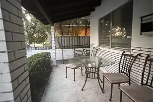 809 NE 2nd St, Hallandale Beach, FL 33009 - Photo 11