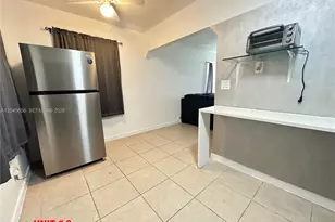 809 NE 2nd St, Hallandale Beach, FL 33009 - Photo 13