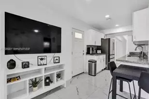 2730 NE 16th Ave, Pompano Beach, FL 33064 - Photo 7