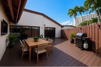601 Leslie Dr, Hallandale Beach, FL 33009 - Photo 11