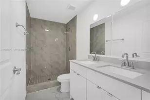 2731 NW 44th St, Miami, FL 33142 - Photo 7