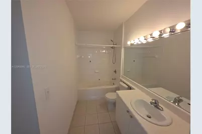 8070 N Nob Hill Rd #208, Tamarac, FL 33321 - Photo 11