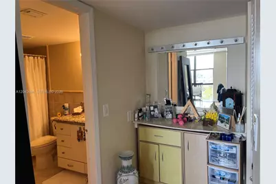 17600 N Bay Rd #N902, Sunny Isles Beach, FL 33160 - Photo 23