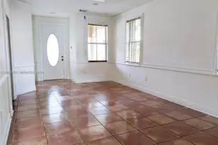 8853 SW 108th Pl, Miami, FL 33176 - Photo 9