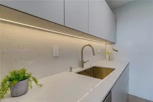2000 NE 135th St, North Miami, FL 33181 - Photo 13