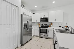 18102 SW 148th Rd, Miami, FL 33187 - Photo 5