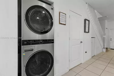 18102 SW 148th Rd, Miami, FL 33187 - Photo 17