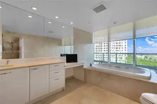 20155 NE 38th Ct, Aventura, FL 33180 - Photo 17