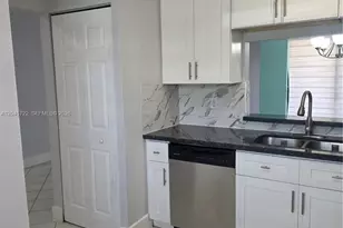 6119 NW 171st St, Hialeah, FL 33015 - Photo 13