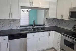 6119 NW 171st St, Hialeah, FL 33015 - Photo 11