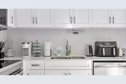 333 Palm St, Hollywood, FL 33019 - Photo 43