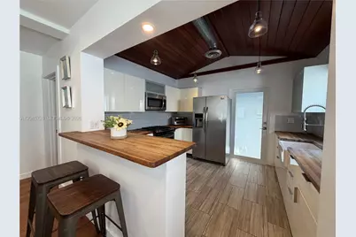 2112 SW 60th Ct, Miami, FL 33155 - Photo 7