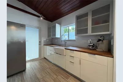 2112 SW 60th Ct, Miami, FL 33155 - Photo 5