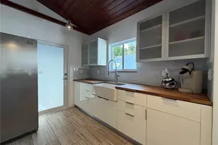 2112 SW 60th Ct, Miami, FL 33155 - Photo 5