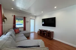 2112 SW 60th Ct, Miami, FL 33155 - Photo 3