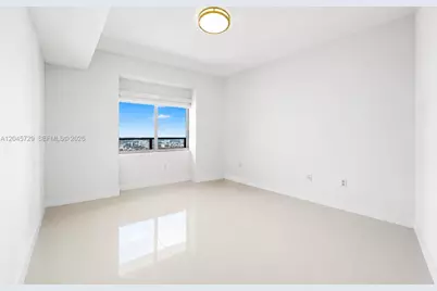 1100 Biscayne Blvd #4402, Miami, FL 33132 - Photo 17