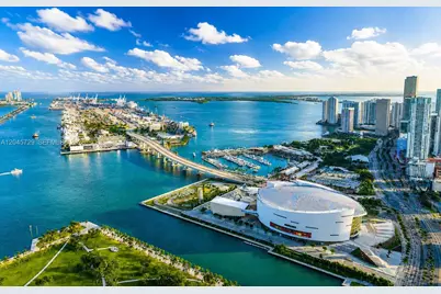 1100 Biscayne Blvd #4402, Miami, FL 33132 - Photo 1