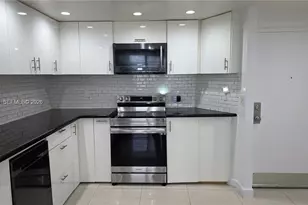 1351 NE Miami Gardens Dr, Miami, FL 33179 - Photo 9