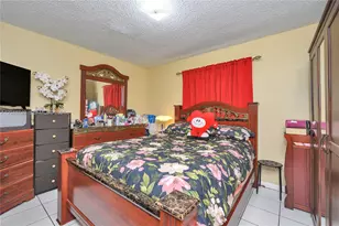 6041 W 24th Ave, Hialeah, FL 33016 - Photo 13