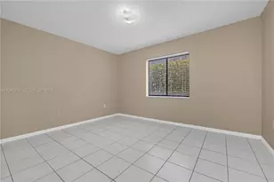 6041 W 24th Ave, Hialeah, FL 33016 - Photo 7