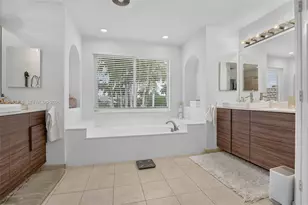 981 Waterside Cir, Weston, FL 33327 - Photo 29