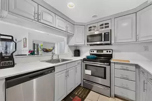 20065 NE 3rd Ct, Miami, FL 33179 - Photo 3