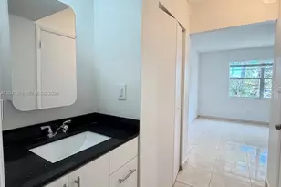 8411 NW 8th St, Miami, FL 33126 - Photo 19