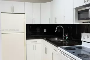8411 NW 8th St, Miami, FL 33126 - Photo 3