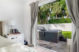 123 SW 164th Ave, Pembroke Pines, FL 33027 - Photo 27