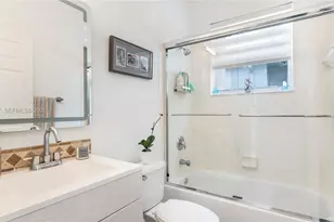 123 SW 164th Ave, Pembroke Pines, FL 33027 - Photo 37
