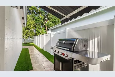 [Address not provided], Pembroke Pines, FL 33027 - Photo 23