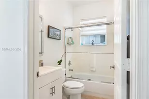 123 SW 164th Ave, Pembroke Pines, FL 33027 - Photo 41