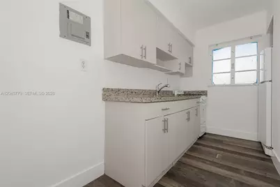 8340 Crespi Blvd #20, Miami Beach, FL 33141 - Photo 5