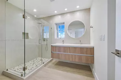 120 Salamanca Ave #PH, Coral Gables, FL 33134 - Photo 17