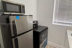 1051 NW 2nd St, Miami, FL 33128 - Photo 9