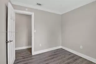 1300 N 70th Terrace, Hollywood, FL 33024 - Photo 19