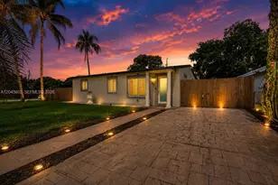 1300 N 70th Terrace, Hollywood, FL 33024 - Photo 1