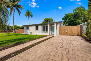 1300 N 70th Terrace, Hollywood, FL 33024 - Photo 1
