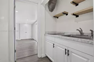 1300 N 70th Terrace, Hollywood, FL 33024 - Photo 3
