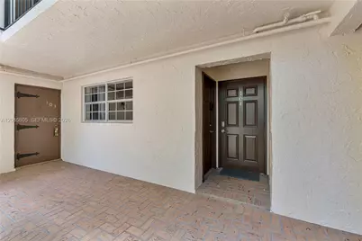 610 Tennis Club Dr #104, Fort Lauderdale, FL 33311 - Photo 23
