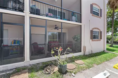 610 Tennis Club Dr #104, Fort Lauderdale, FL 33311 - Photo 13