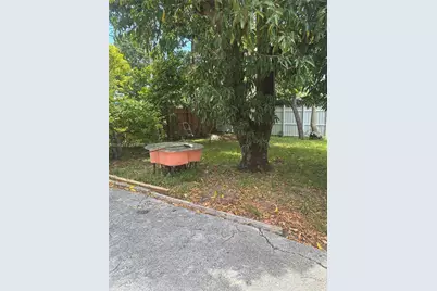 1445 NE 174th St, North Miami Beach, FL 33162 - Photo 55
