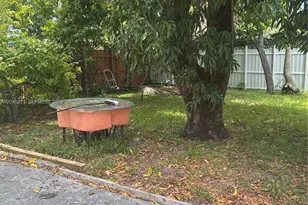 1445 NE 174th St, North Miami Beach, FL 33162 - Photo 55