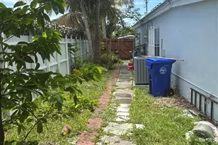 1445 NE 174th St, North Miami Beach, FL 33162 - Photo 61