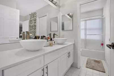 981 Waterside Cir, Weston, FL 33327 - Photo 45
