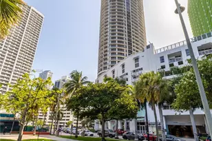 1750 N Bayshore Dr, Miami, FL 33132 - Photo 31