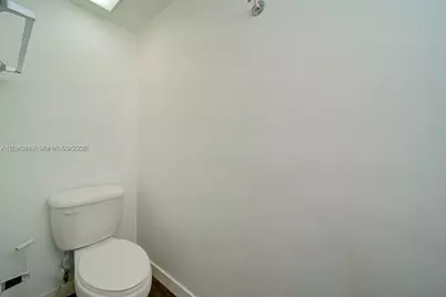 1568 Pennsylvania #325, Miami Beach, FL 33139 - Photo 15