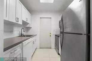 348 S Federal Hwy, Dania Beach, FL 33004 - Photo 11