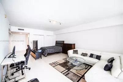 475 Brickell Ave #2010, Miami, FL 33131 - Photo 3